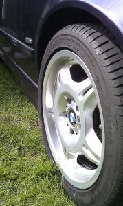 BMW Styling 24 Felge in 7.5x17 ET 41 mit Maxxis  Reifen in 225/45/17 montiert vorn Hier auf einem 3er BMW E36 320i (Touring) Details zum Fahrzeug / Besitzer