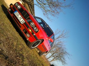 Die rote Zora - Winterfreundin - 3er BMW - E30 Die rote Zora - Winterfreundin - 3er BMW - E30