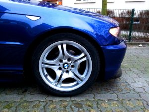 BMW M Doppelspeiche Styling 68 Felge in 7.5x17 ET 41 mit Nokian Reifen WR A3 Reifen in 225/45/17 montiert vorn Hier auf einem 3er BMW E46 320i (Coupe) Details zum Fahrzeug / Besitzer