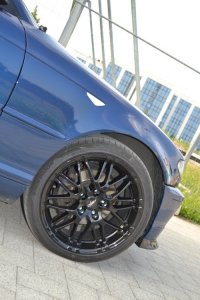 Oxigin 14 Oxrock Black Felge in 8.5x18 ET 35 mit Hankook Ventus V12 Evo Reifen in 225/40/18 montiert vorn Hier auf einem 3er BMW E46 318i (Cabrio) Details zum Fahrzeug / Besitzer