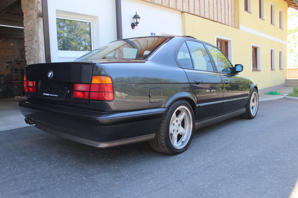 BMW E34 M5 3.6 Diamantschwarz - 5er BMW - E34