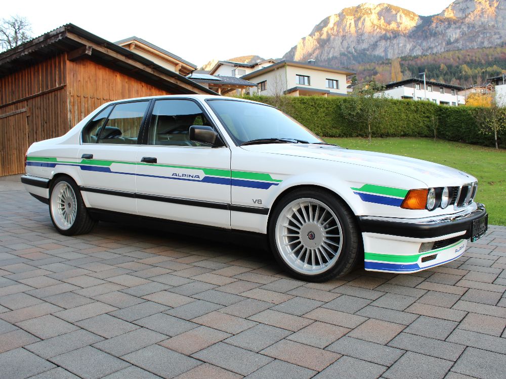 BMW E32 730i V8 Limousine wei - Fotostories weiterer BMW Modelle