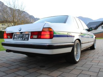 BMW E32 730i V8 Limousine wei - Fotostories weiterer BMW Modelle