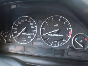 BMW E32 730i V8 Limousine wei - Fotostories weiterer BMW Modelle