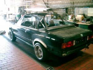 Cabrio vom Schrottplatz - 3er BMW - E30 Cabrio vom Schrottplatz - 3er BMW - E30
