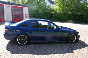 328QP Avusblau Met. - 3er BMW - E36