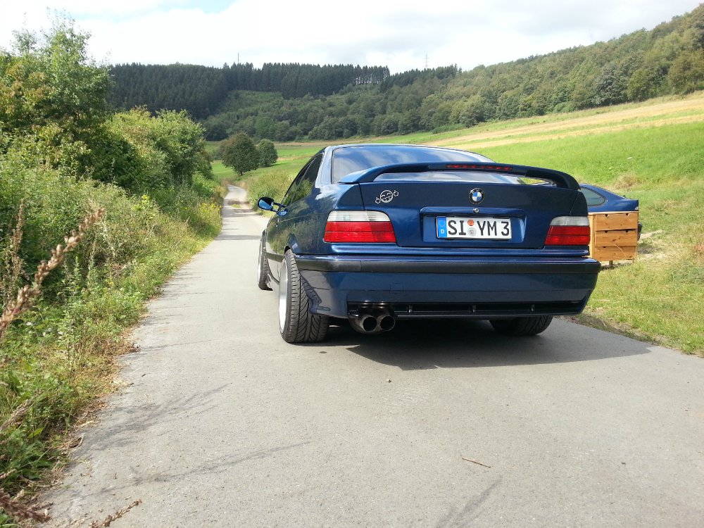 328QP Avusblau Met. - 3er BMW - E36
