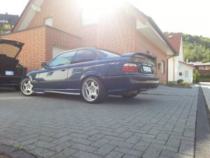 328QP Avusblau Met. - 3er BMW - E36