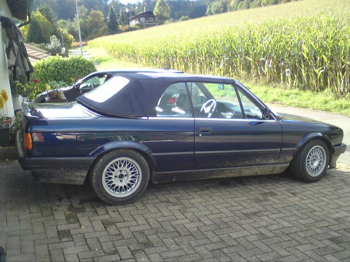 E30, 325i Cabrio Mauritiusblau - 3er BMW - E30