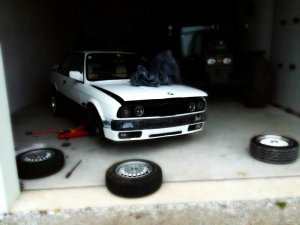 Polarweier E30 327i katlos - 3er BMW - E30