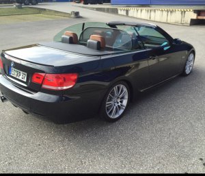 Schwarze Mamba E93 325i - 3er BMW - E90 / E91 / E92 / E93