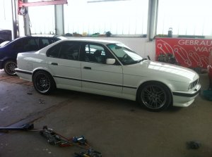 Alpinweiss 18" RS-Style M-Technik - 5er BMW - E34