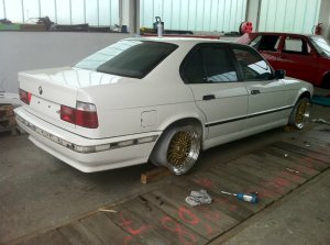 Alpinweiss 18" RS-Style M-Technik - 5er BMW - E34