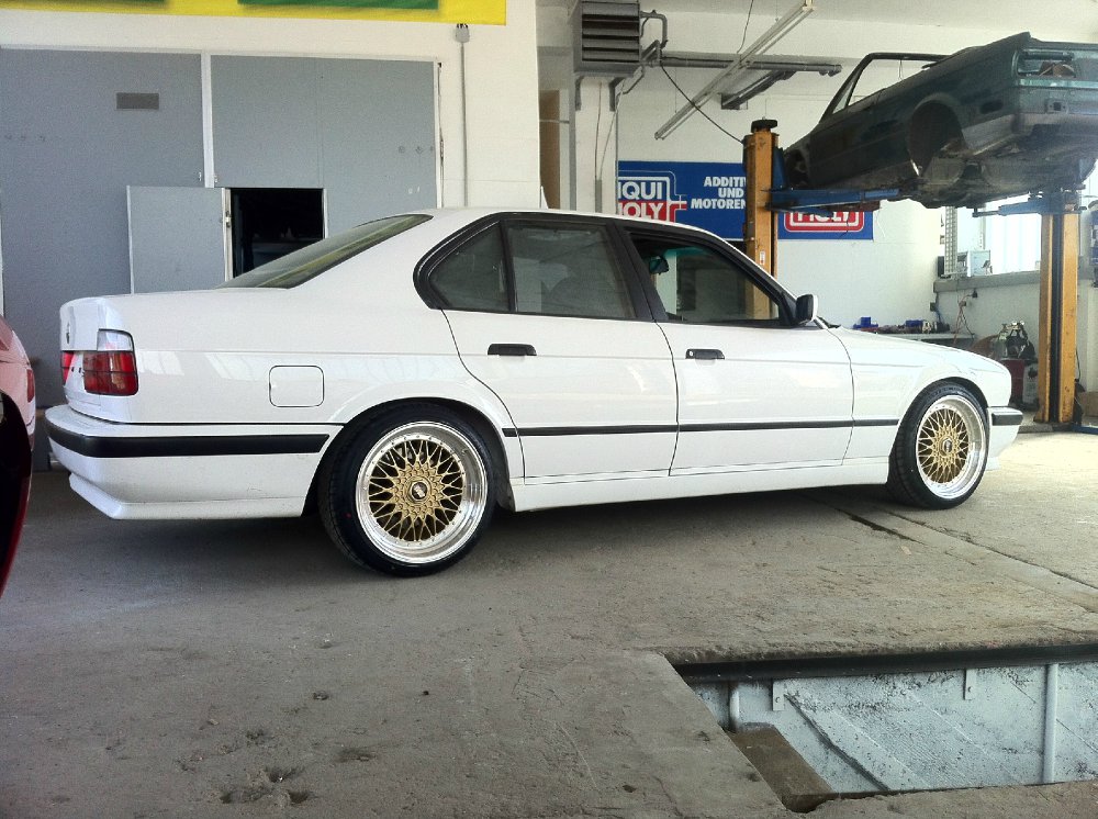 Alpinweiss 18" RS-Style M-Technik - 5er BMW - E34