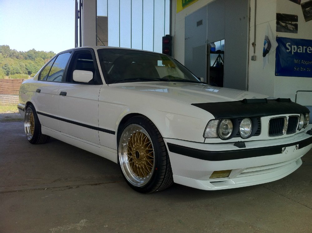 Alpinweiss 18" RS-Style M-Technik - 5er BMW - E34