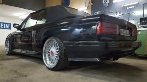 V8 Cabrio - 3er BMW - E30