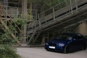 BMW E90 330i Le Mans Blau - 3er BMW - E90 / E91 / E92 / E93