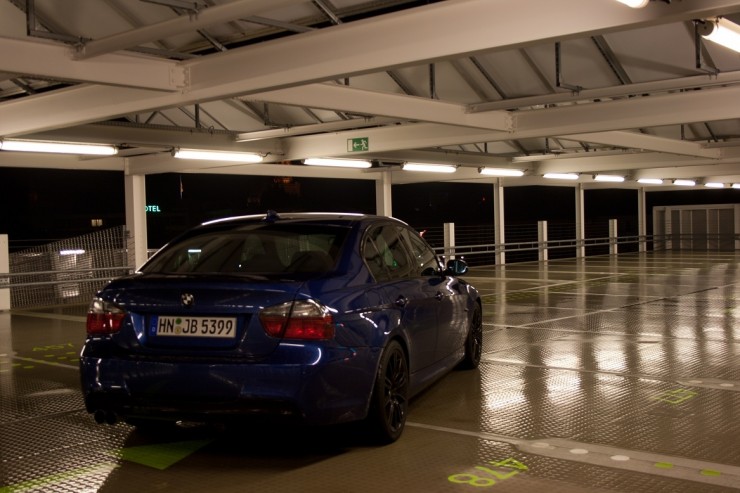 BMW E90 330i Le Mans Blau - 3er BMW - E90 / E91 / E92 / E93