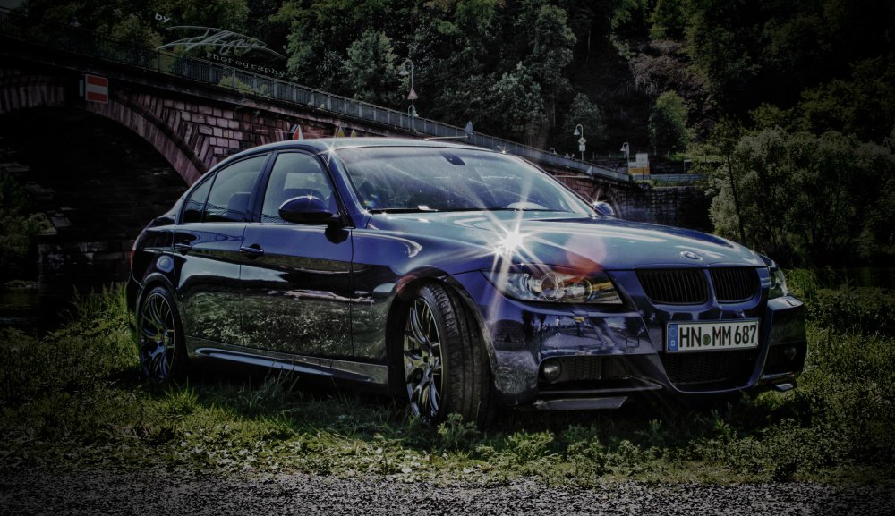 BMW E90 330i Le Mans Blau - 3er BMW - E90 / E91 / E92 / E93