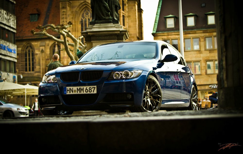 BMW E90 330i Le Mans Blau - 3er BMW - E90 / E91 / E92 / E93