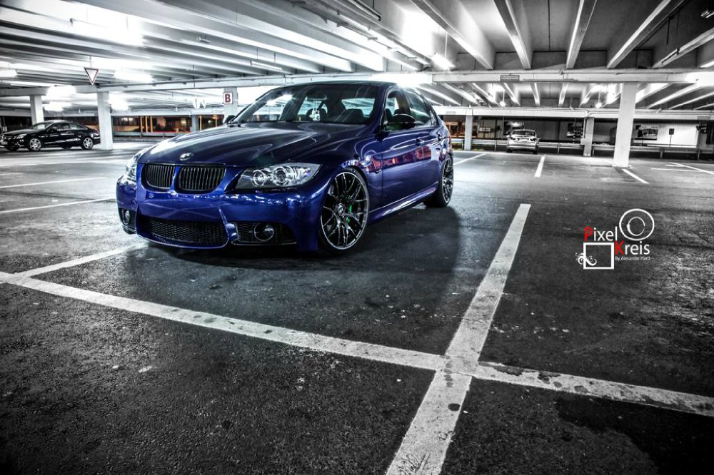 BMW E90 330i Le Mans Blau - 3er BMW - E90 / E91 / E92 / E93