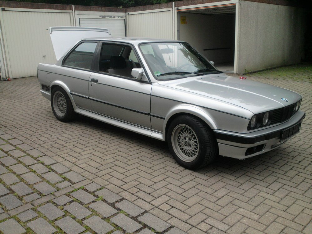 BMW E30 OLD BUT GOLD - 3er BMW - E30