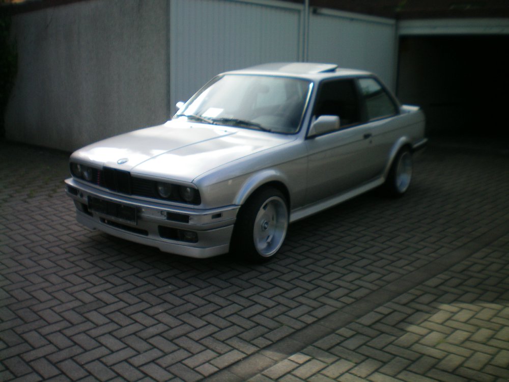 BMW E30 OLD BUT GOLD - 3er BMW - E30