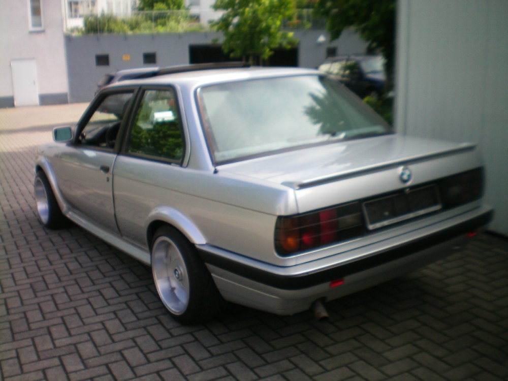 BMW E30 OLD BUT GOLD - 3er BMW - E30