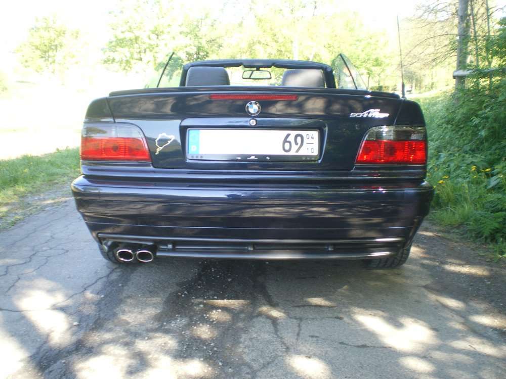 BMW 320i Cabrio orientblau - 3er BMW - E36