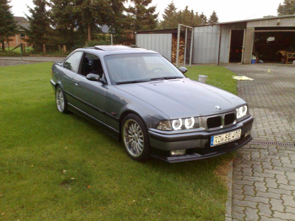 E36 Coupe Arktisgrau meets Cosmosschwarz Neuaufbau - 3er BMW - E36