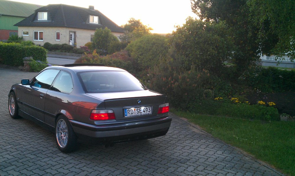 E36 Coupe Arktisgrau meets Cosmosschwarz Neuaufbau - 3er BMW - E36