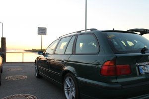 Mein erstes Auto: 528i Touring mit Stickerbomb! - 5er BMW - E39