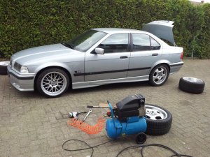 328i/Sedan - 3er BMW - E36