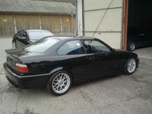 Individual Coupe in neuem Glanz - 3er BMW - E36