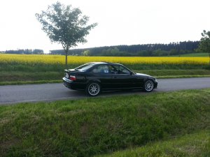 Individual Coupe in neuem Glanz - 3er BMW - E36
