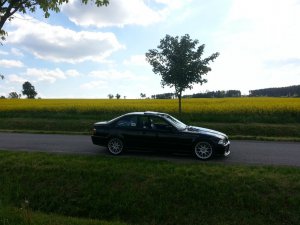 Individual Coupe in neuem Glanz - 3er BMW - E36