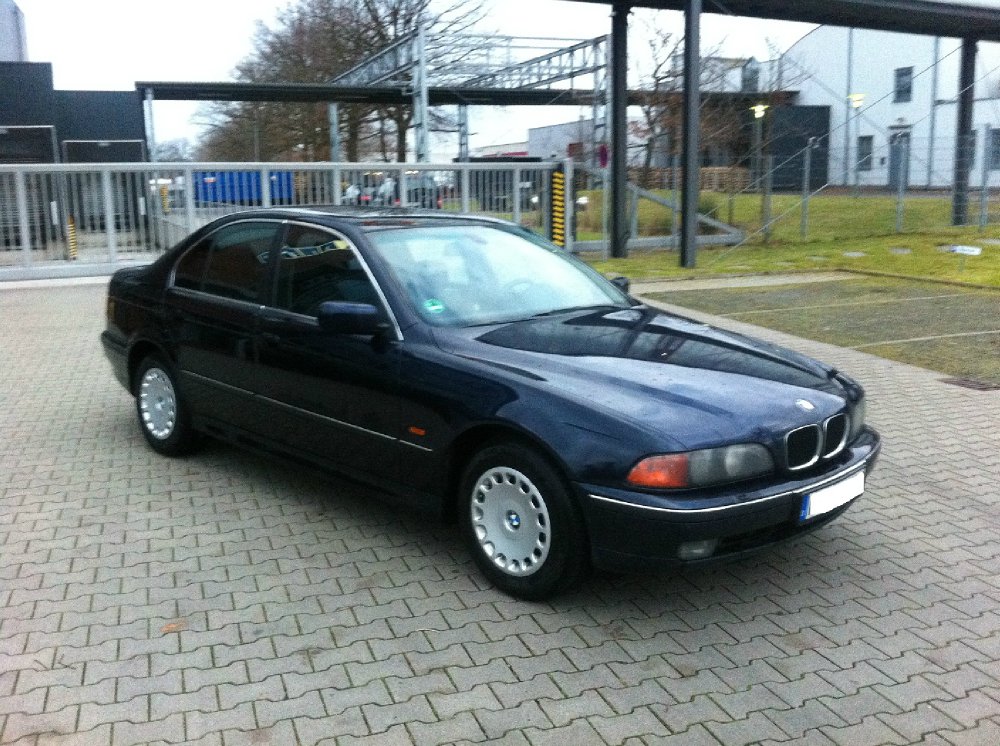 BMW 528i** - 5er BMW - E39