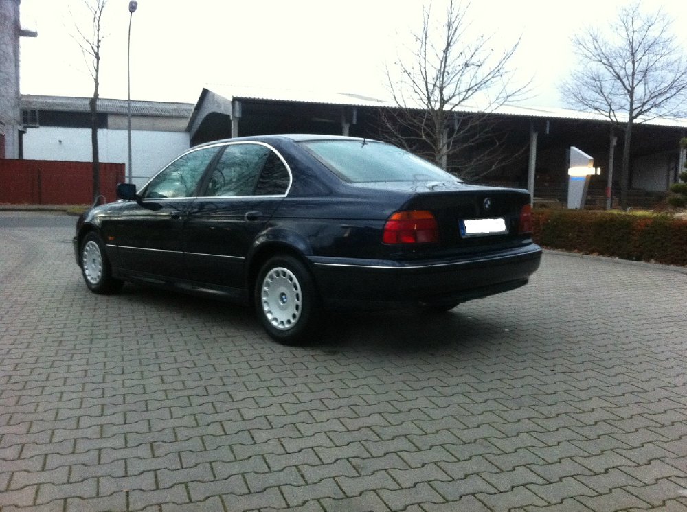 BMW 528i** - 5er BMW - E39