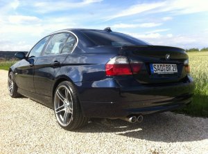E90 330 XD Limousine - 3er BMW - E90 / E91 / E92 / E93 E90 330 XD Limousine - 3er BMW - E90 / E91 / E92 / E93