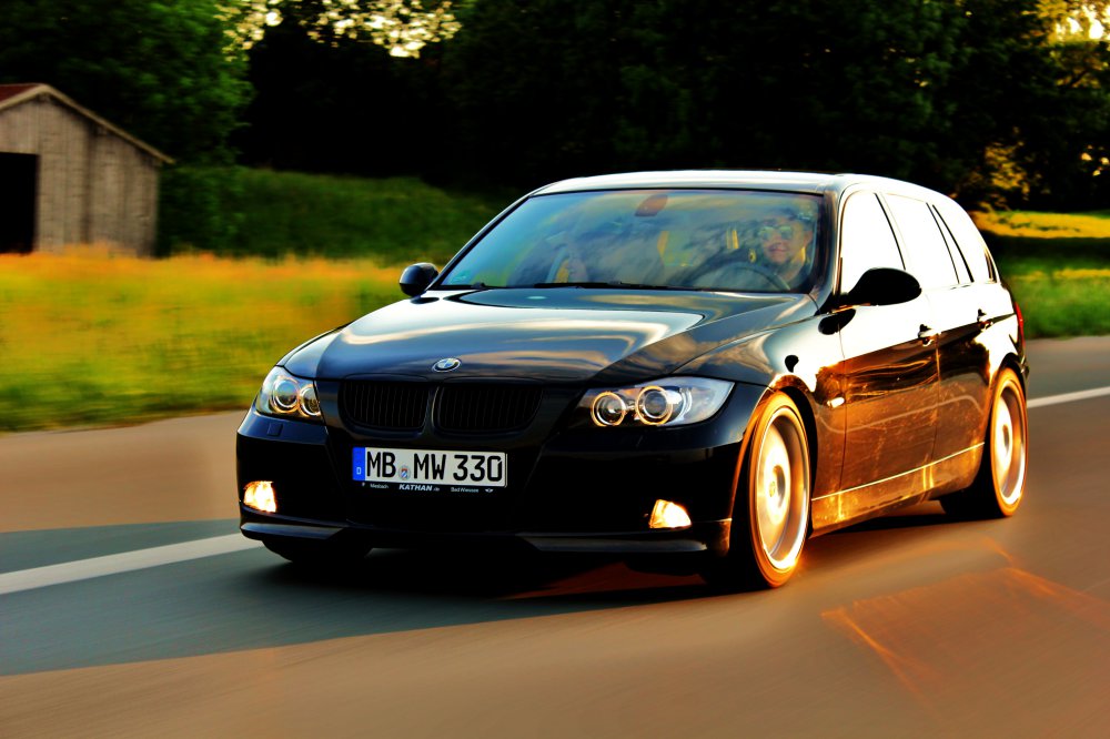 BMW 318d Touring "Black Pearl" - 3er BMW - E90 / E91 / E92 / E93