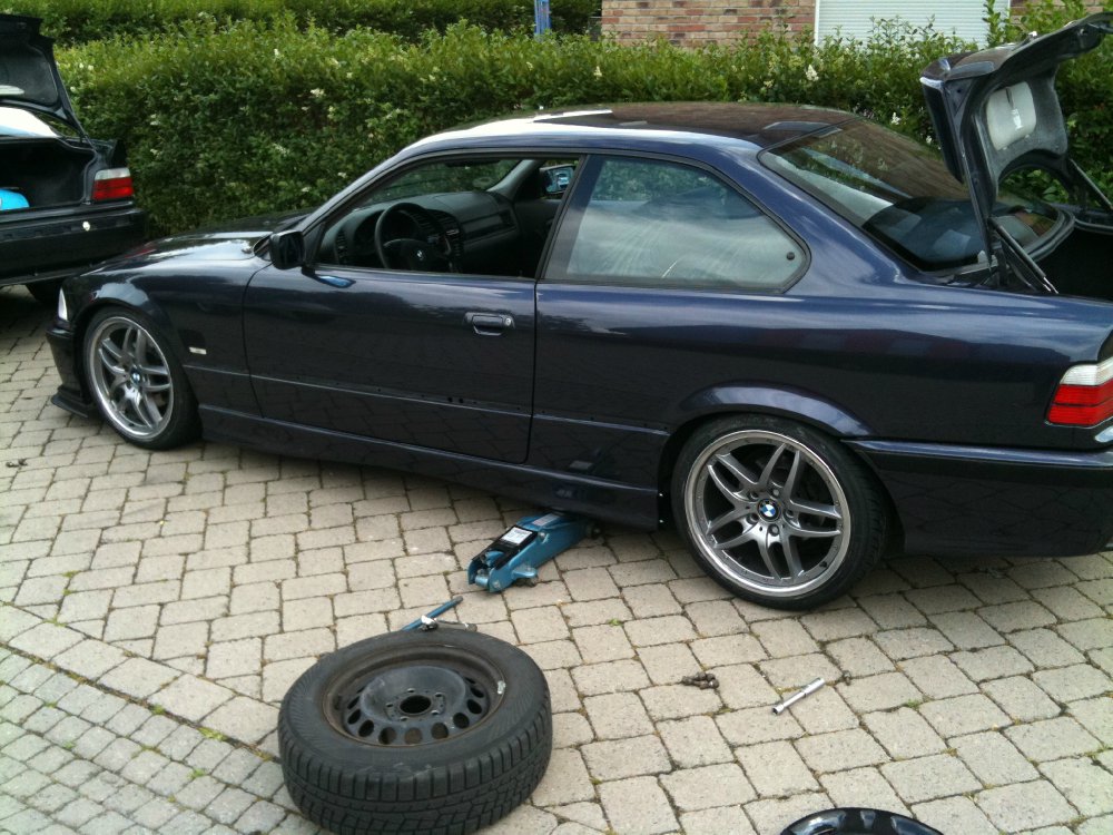 Asphaltbilder / Totalschaden ! - 3er BMW - E36