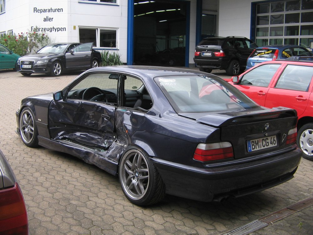 Asphaltbilder / Totalschaden ! - 3er BMW - E36