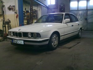 Mein weißer 5er - ÖLWANNE GESUCHT!!! - 5er BMW - E34 Mein weißer 5er - ÖLWANNE GESUCHT!!! - 5er BMW - E34