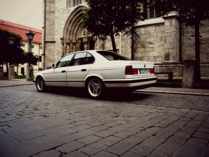 Mein weißer 5er - ÖLWANNE GESUCHT!!! - 5er BMW - E34 Mein weißer 5er - ÖLWANNE GESUCHT!!! - 5er BMW - E34