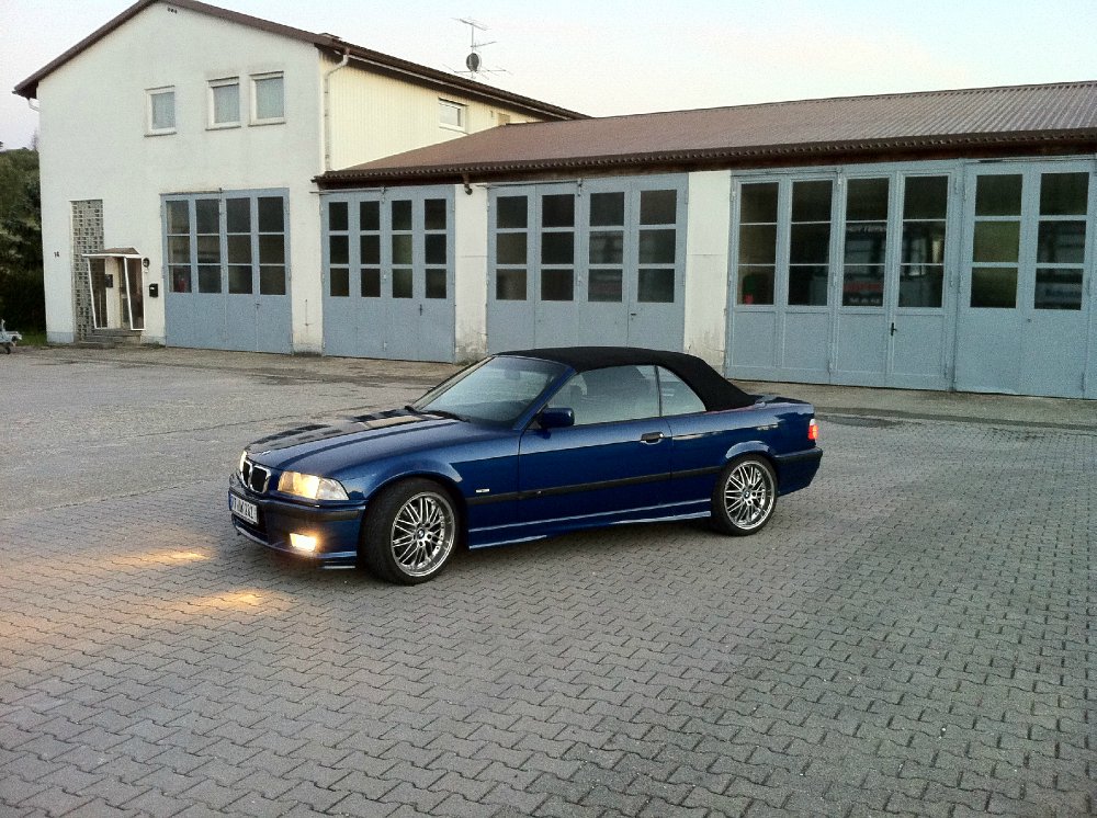 Mein Avusblauer :) E36 - 320i - 3er BMW - E36