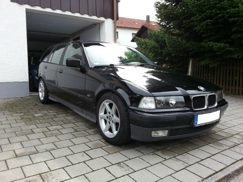 Winterauto - Black&White 318i - 3er BMW - E36