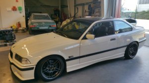 six pack in white - 3er BMW - E36