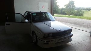 E30 M3 Alpinweiß - 3er BMW - E30 E30 M3 Alpinweiß - 3er BMW - E30
