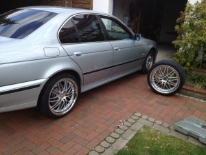BMW E39 520i Arktissilber 19" - 5er BMW - E39