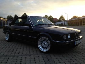 BMW E30 327i Cabrio - 3er BMW - E30